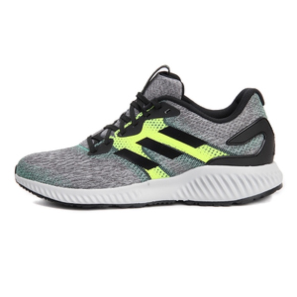 adidas aerobounce m
